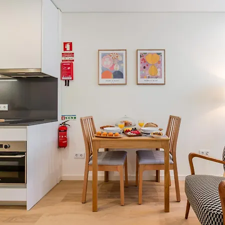 Hostwise - Premium & Modern Building Oporto