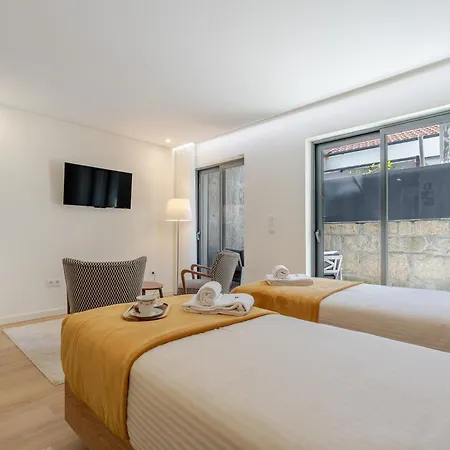 Hostwise - Premium & Modern Building Appartement