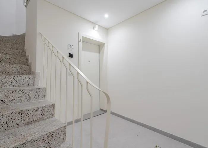 דירה Hostwise - Premium & Modern Building פורטו