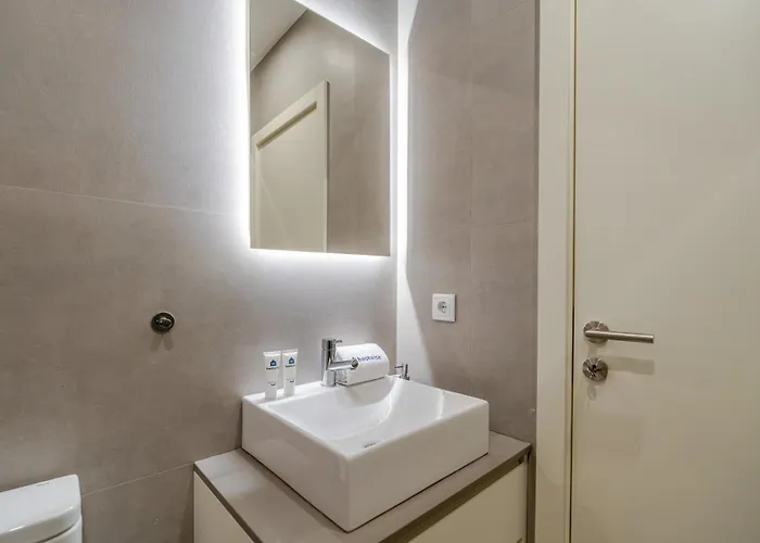 Hostwise - Premium & Modern Building דירה