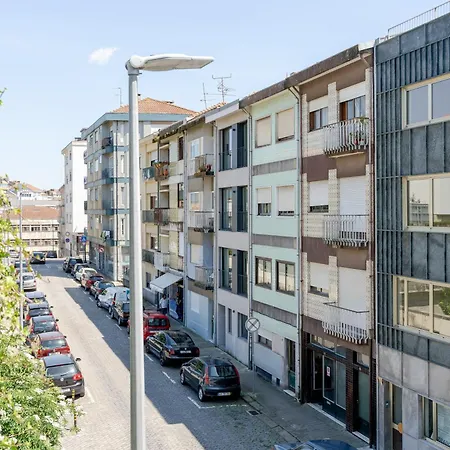 Apartment Hostwise - Premium & Modern Building *