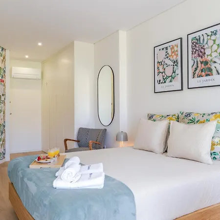 Hostwise - Premium & Modern Building