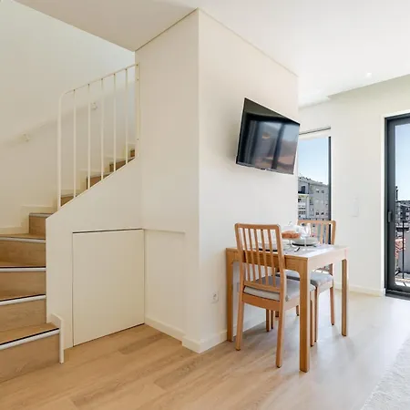 Hostwise - Premium & Modern Building