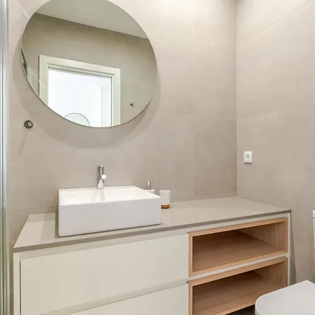 Apartment Hostwise - Premium & Modern Building