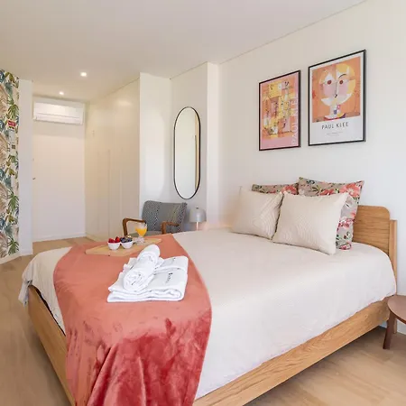 Apartment Hostwise - Premium & Modern Building