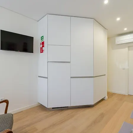 Hostwise - Premium & Modern Building Apartment Porto