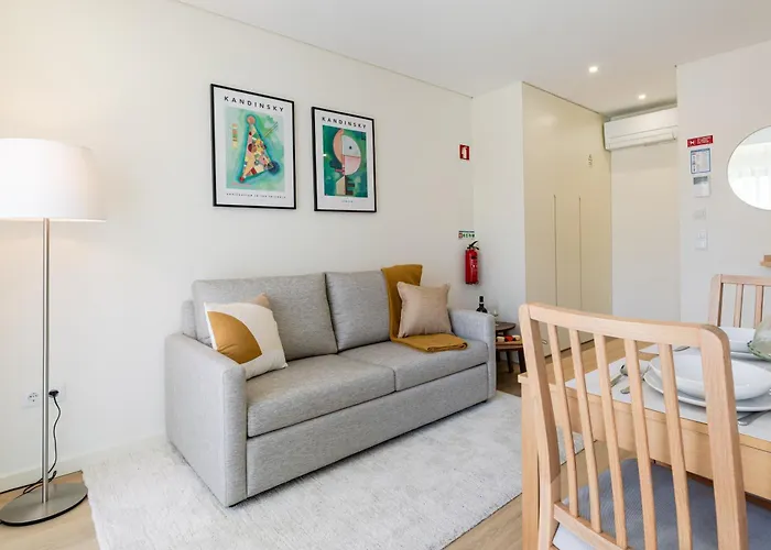 Hostwise - Premium & Modern Building *