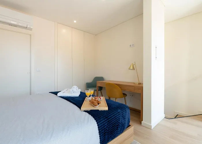 Hostwise - Premium & Modern Building