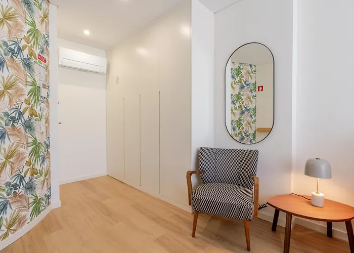 Hostwise - Premium & Modern Building