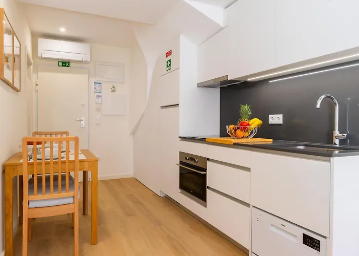 Hostwise - Premium & Modern Building