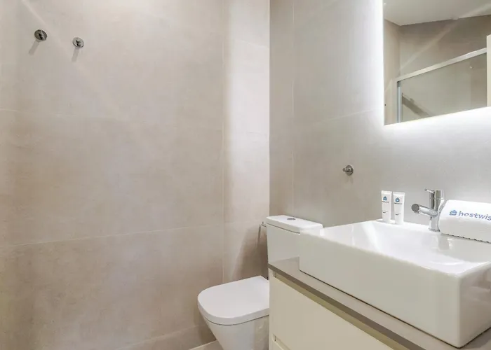 Hostwise - Premium & Modern Building * Πόρτο