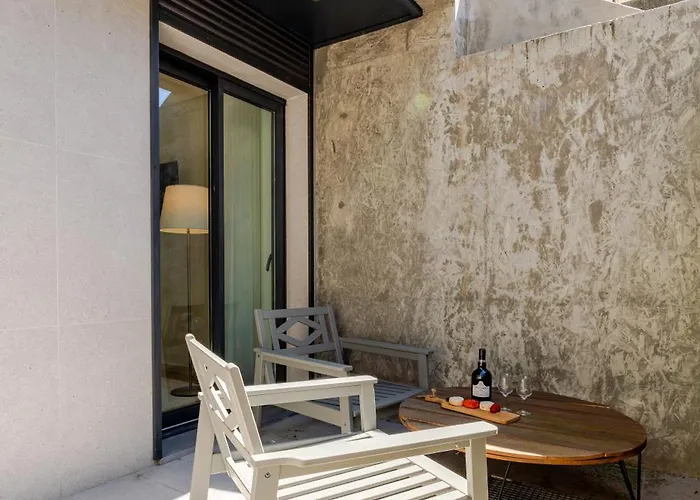 Hostwise - Premium & Modern Building *