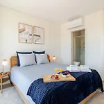 Hostwise - Premium & Modern Building Апартаменты *